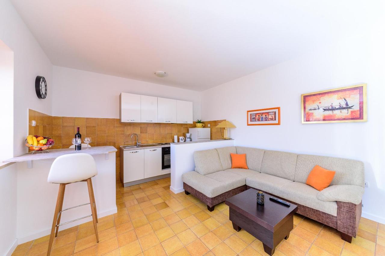 Apartmani Bokin Bol Bagian luar foto