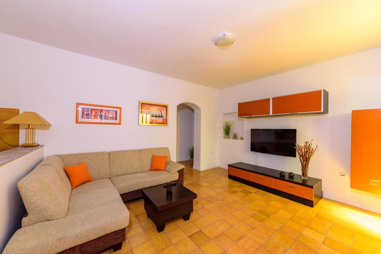 Apartmani Bokin Bol Bagian luar foto